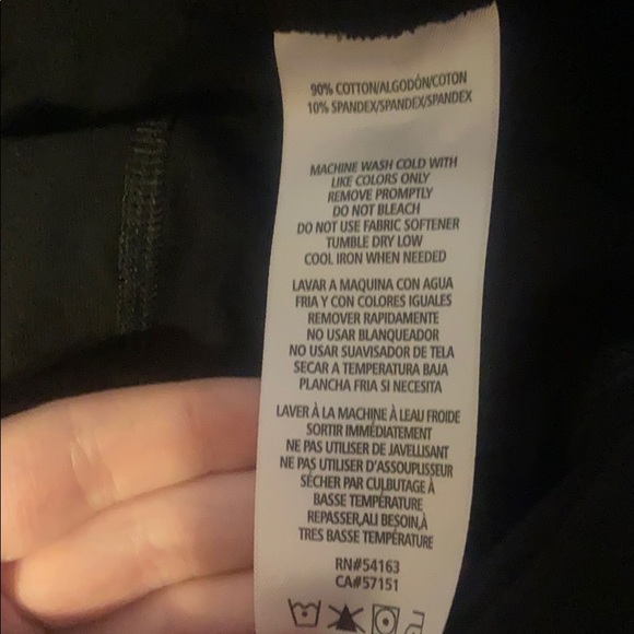 Calvin Klein - Picture 4 of 6